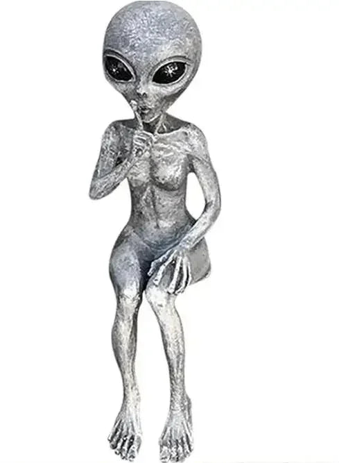 Outsider's Gaze – The Alien Watcher Sculpture