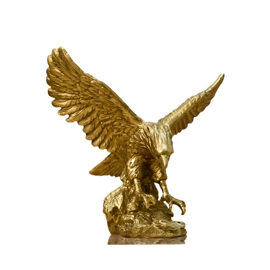 Wings of Defiance – The American Eagle Sculpture